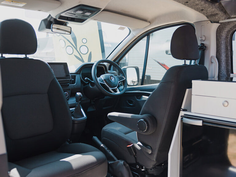 Frontline-Camper-Renault-Trafic-Pro-Cabin